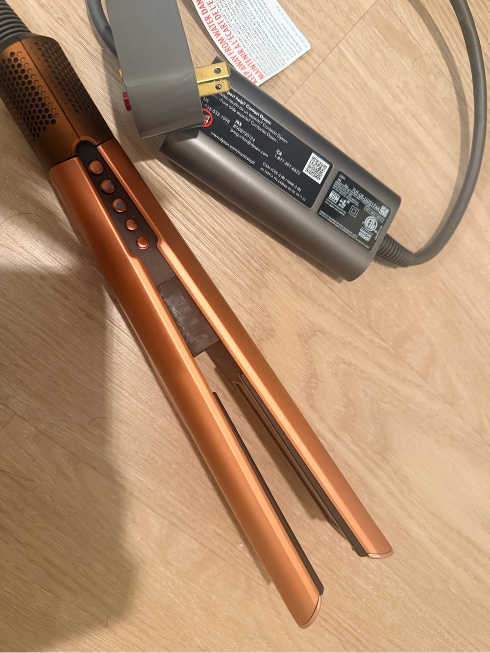 Dyson airstrait straightener - Picture 2 of 5
